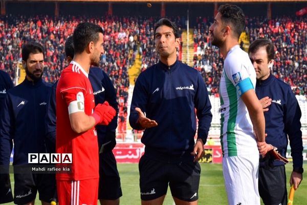 دیدار تیم‌هاى تراکتور و ذوب آهن