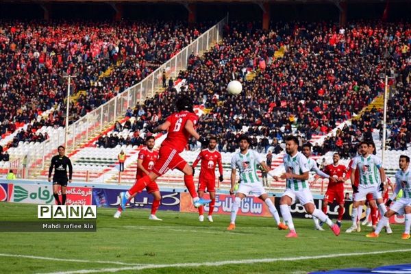 دیدار تیم‌هاى تراکتور و ذوب آهن