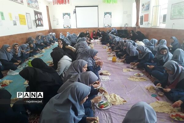 صبحانه سالم در مدارس ابرکوه