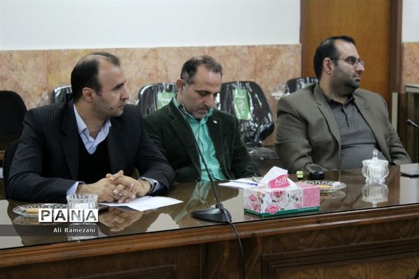 جلسه بزرگداشت دهه فجر در قائم‌شهر