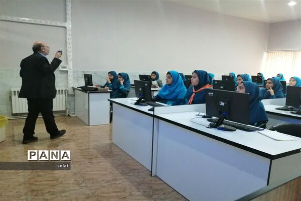 آموزش خبرنگاری در دبیرستان شهید صدوقی یزد
