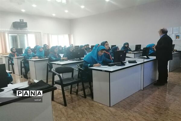آموزش خبرنگاری در دبیرستان شهید صدوقی یزد