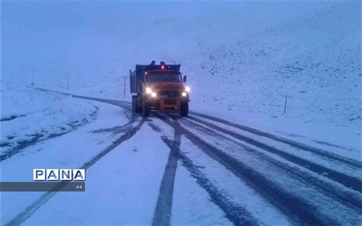 برفروبی چهار هزار کیلومتر از جاده‌های لرستان