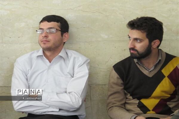 اقامه نماز و سخنرانی  امام جمعه اشکذر درهنرستان  خادمی