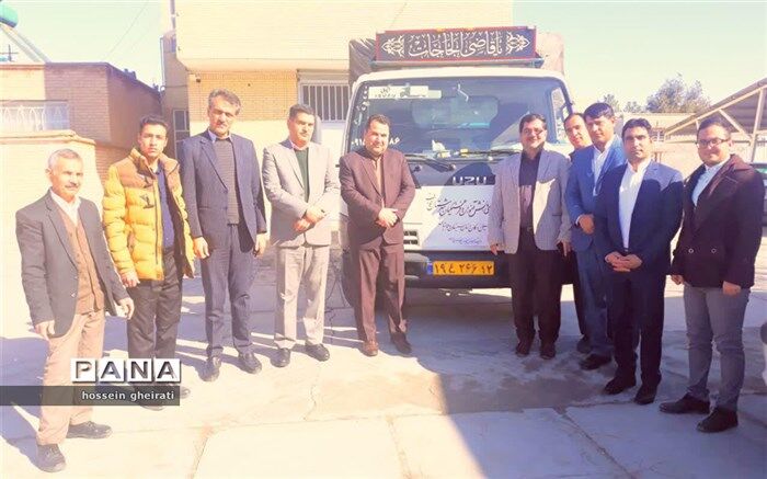 کمک رسانی دانش آموزان و فرهنگیان شهرستان خواف به سیل زدگان استان سیستان و بلوچستان