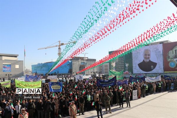 مراسم گرامیداشت سالروز ورود امام خمینی( ره)  به میهن اسلامی در مشهد