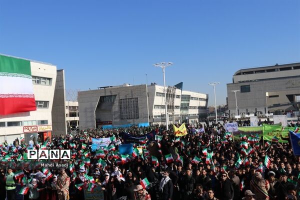 مراسم گرامیداشت سالروز ورود امام خمینی( ره)  به میهن اسلامی در مشهد
