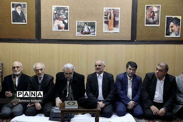 نواختن زنگ انقلاب در «مدرسه رفاه»