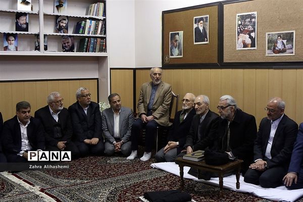 نواختن گلبانگ انقلاب اسلامی با حضور وزیر آموزش و پرورش