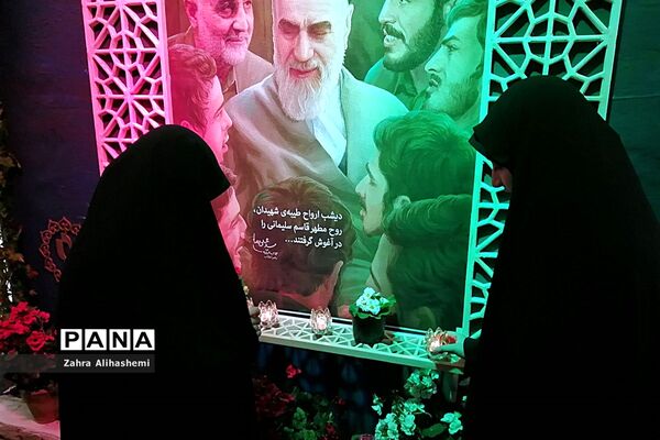 نواختن گلبانگ انقلاب اسلامی با حضور وزیر آموزش و پرورش