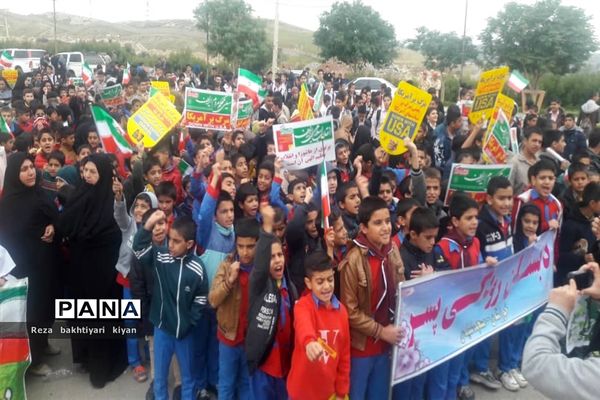 نواختن طنین زنگ انقلاب در مسجدسلیمان