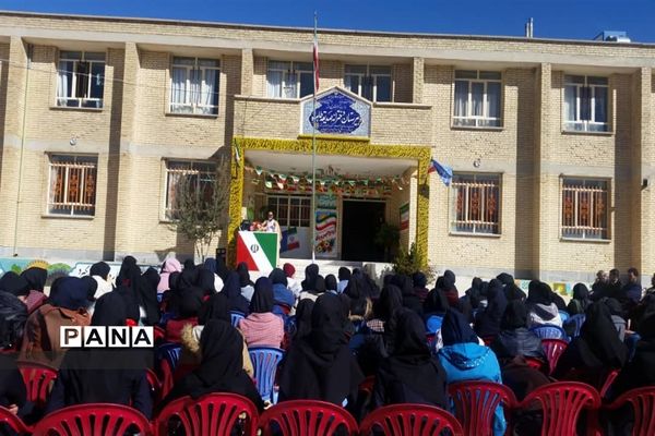 نواخته شدن زنگ انقلاب در مدارس نی ریز