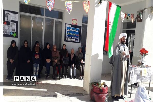 نواخته شدن زنگ انقلاب در مدارس نی ریز