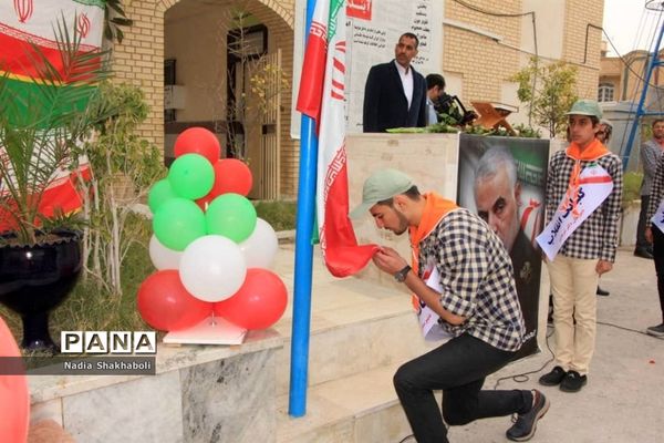 نواختن زنگ انقلاب در بوشهر