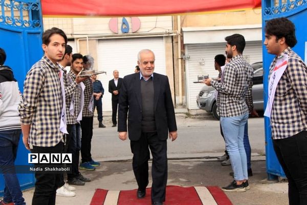 نواختن زنگ انقلاب در بوشهر