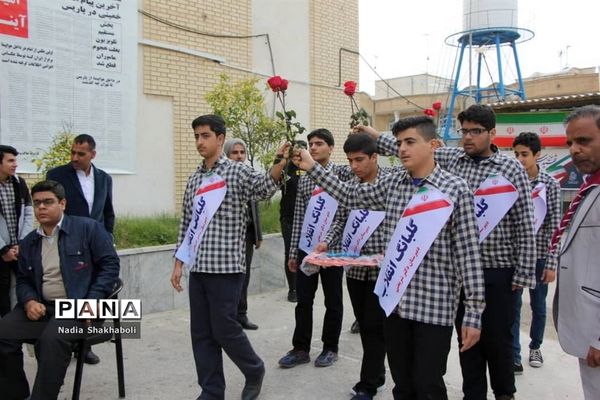 نواختن زنگ انقلاب در بوشهر