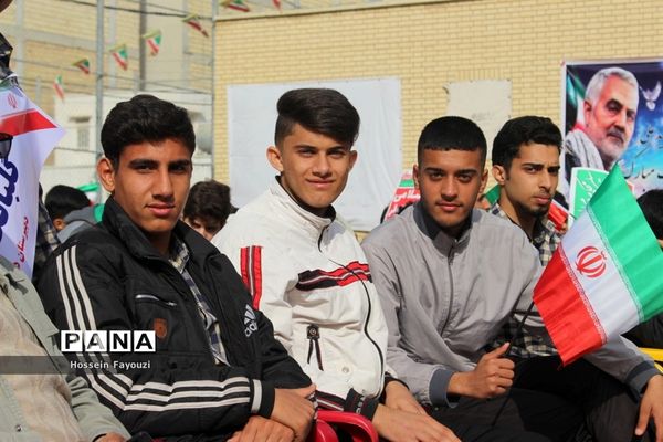 نواختن زنگ انقلاب در بوشهر