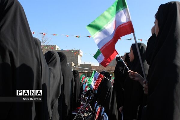 مراسم نواخته شدن زنگ انقلاب اسلامی در شهرستان اسلامشهر
