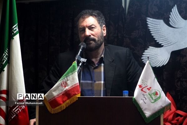 نواختن زنگ انقلاب در چهاردانگه