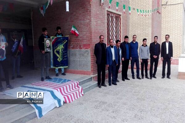 زنگ انقلاب  در دبیرستان سعادت شبانکاره