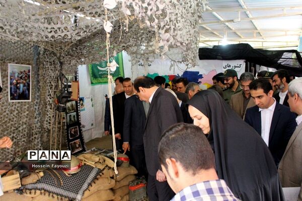 نمایشگاه مدرسه انقلاب در دبیرستان  شریعتی بوشهر