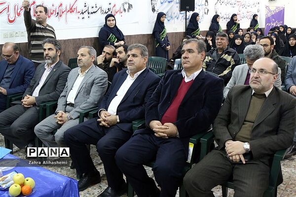 افتتاحیه هشتمین نمایشگاه دانش آموزی مدرسه انقلاب  در منطقه5