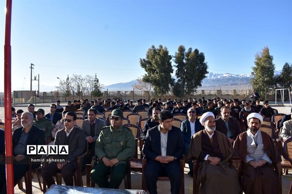نواختن زنگ گلبانگ انقلاب در مدارس  بهاباد