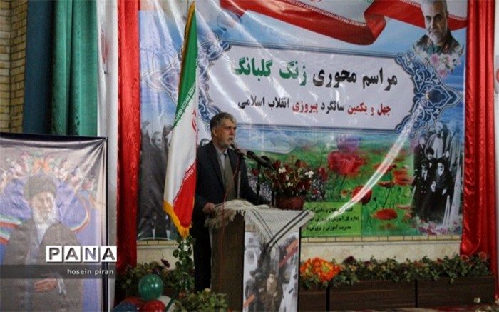 وزیر فرهنگ و ارشاد اسلامی: امام خمینی (ره) به عنوان بزرگمرد تاریخ ایران و اسلام مسیری را طی  و به بام قله رساند که امروز برای همه در اقصی نقاط جهان، نشان دادنی است