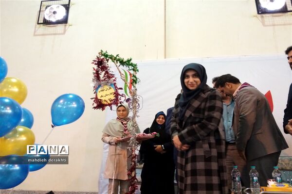 مانور تشکیلاتی یاوران انقلاب درآموزش و پرورش ناحیه یک بهارستان