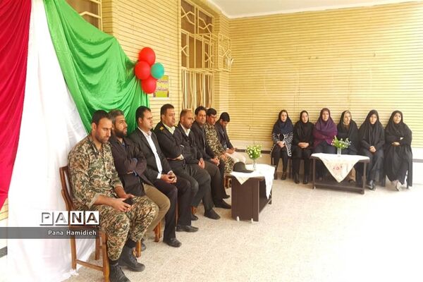 نواختن طنین زنگ انقلاب درمدارس شهرستان حمیدیه