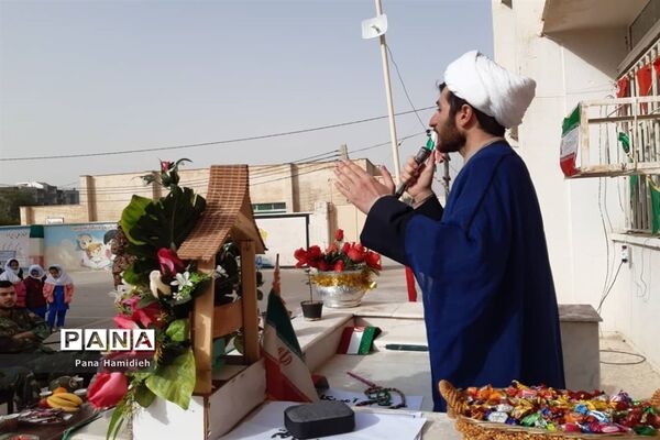 نواختن طنین زنگ انقلاب درمدارس شهرستان حمیدیه