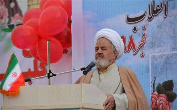 سردار سلیمانی نقطه عطف قهرمان های تاریخ است