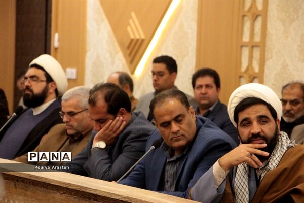 در اولین روز از دهه فجر شورای اداری شهرستان خوسف در دفتر فرمانداری