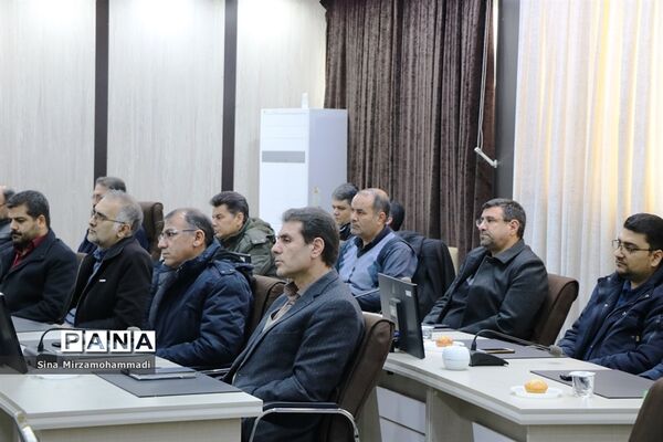 نشست روشنگری و بصیرت بسیجیان فرهنگی آموزش و پرورش آذربایجان غربی