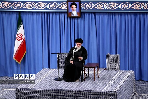 دیدار اقشار مختلف مردم با حضرت آیت‌الله خامنه‌ای رهبر انقلاب اسلامی