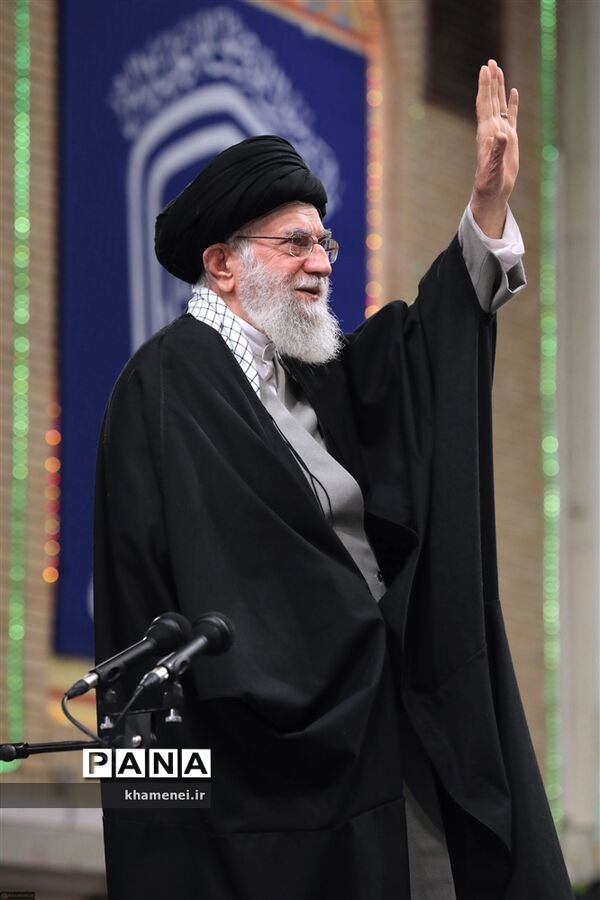 دیدار اقشار مختلف مردم با حضرت آیت‌الله خامنه‌ای رهبر انقلاب اسلامی