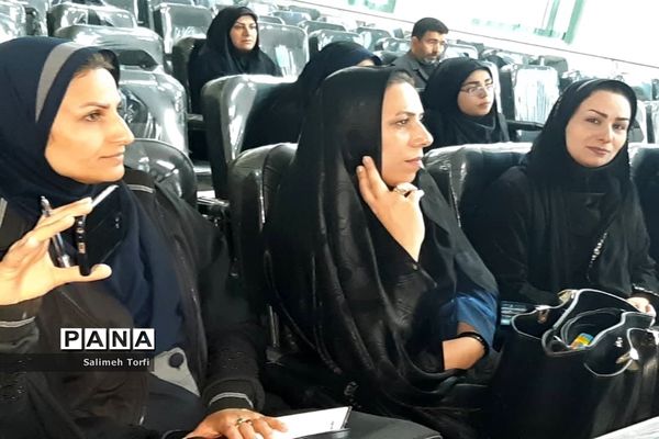 برگزاری کارگاه تفکر و سواد رسانه وآموزش عکاسی درشهرستان حمیدیه