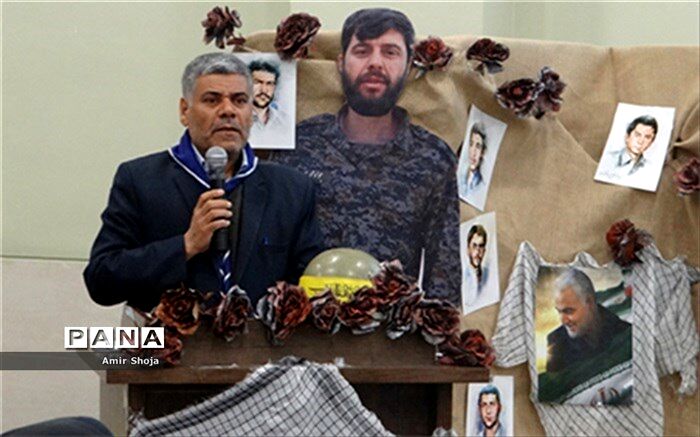 وظیفه ما در مقابل خون پاک شهدا به هدف رساندن نظام مقدس جمهوری اسلامی و پرچم اسلام به صاحب اصلی آن است