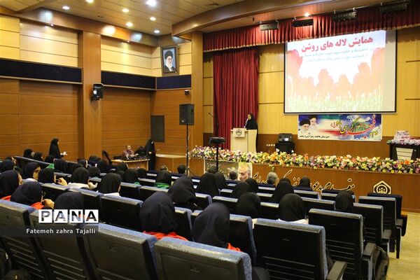 اجرای نمادین طرح لاله های روشن در سمنان