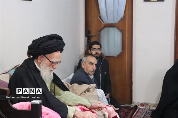 دیدا ر جمعی از دانشجویان  با  امام جمعه شهرستان ورامین