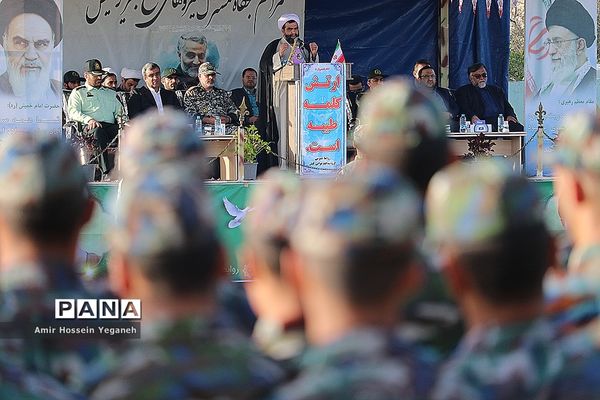 برگزاری صبحگاه مشترک نیروهای نظامی و انتظامی