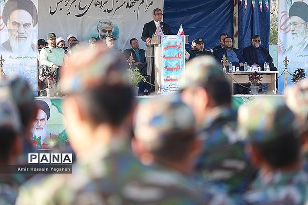 برگزاری صبحگاه مشترک نیروهای نظامی و انتظامی