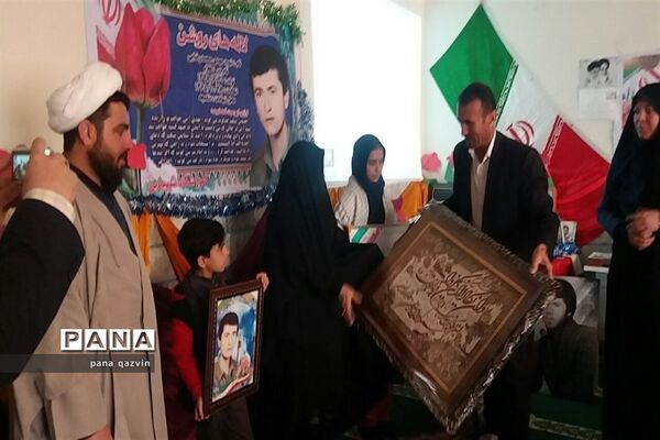 ویژه برنامه طرح «لاله های روشن» در مناطق استان قزوین