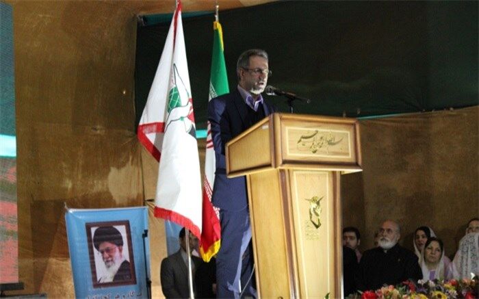 استاندار تهران: توجه به فلسفه شهادت وادامه دادن راه شهدا رشد و بالندگی را به همراه خواهد داشت