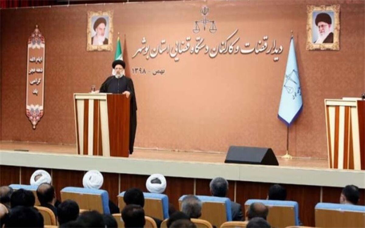 رئیسی: قاچاق کالا تولید را متوقف می‌کند