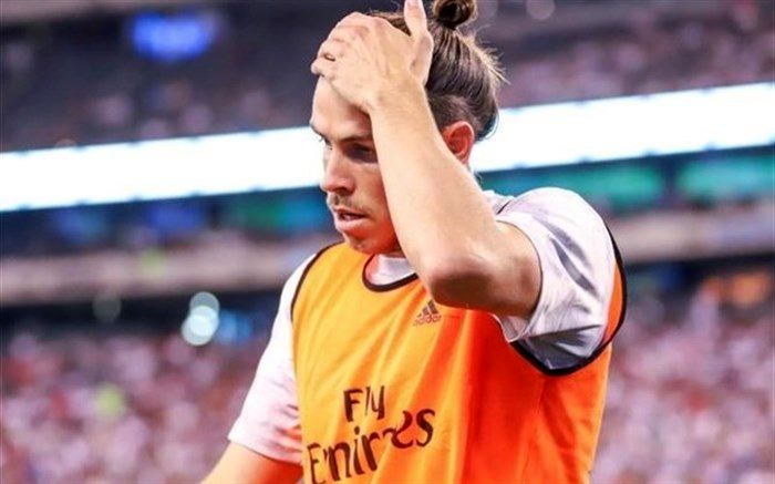 گرث بیل بار دیگر حاشیه‌ساز شد + عکس