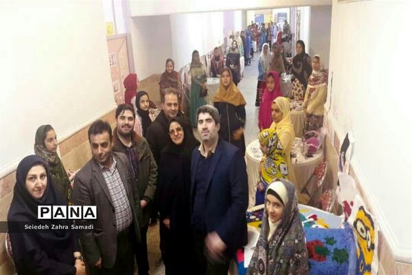 بازارچه هنرهای دستی دانش آموزی در شهرستان ملارد