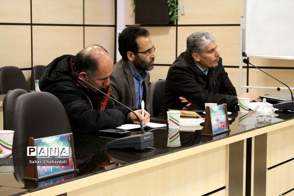 دوره آموزشی مربیان پیشتاز ناحیه 2 همدان