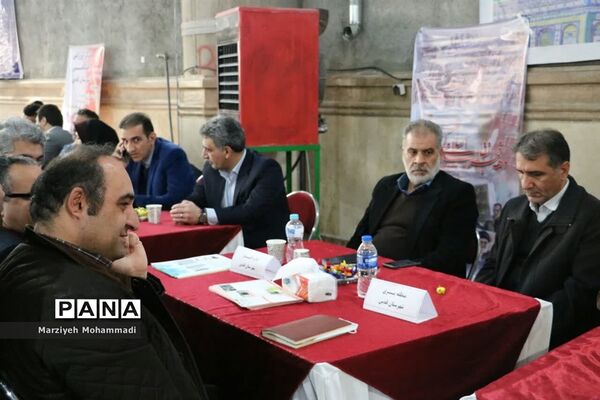 میز خدمت و پاسخگویی مسئولان به مردم در شهر قدس