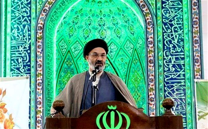 امام جمعه فیروزکوه:یکی از بزرگ ترین امتیازات انقلاب اسلامی تحول انسانی است